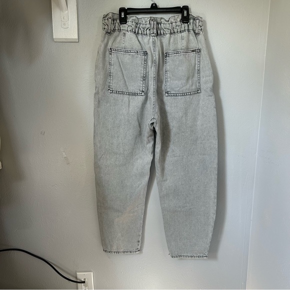 Light Grey acid wash barrel leg paper bag waist high rise jeans Zara size 8 - Picture 2 of 4